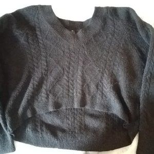 Women's juniors cropped sweater black size small